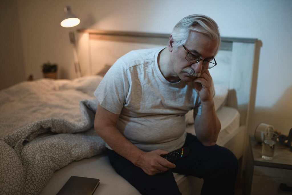 Sundowning in Dementia: Why Symptoms Worsen at Night and How Caregivers Can Help